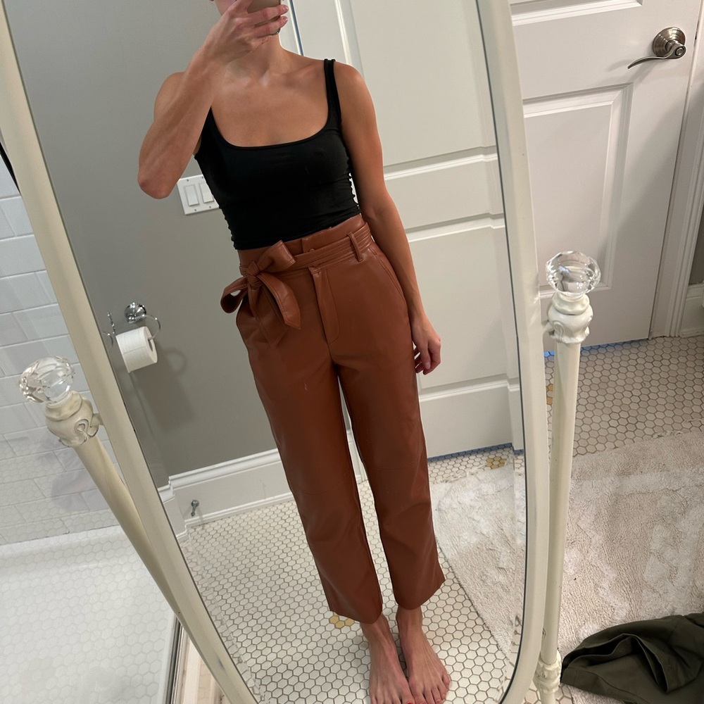 Aritzia Babaton Vegan Leather Belted Pant Size 2